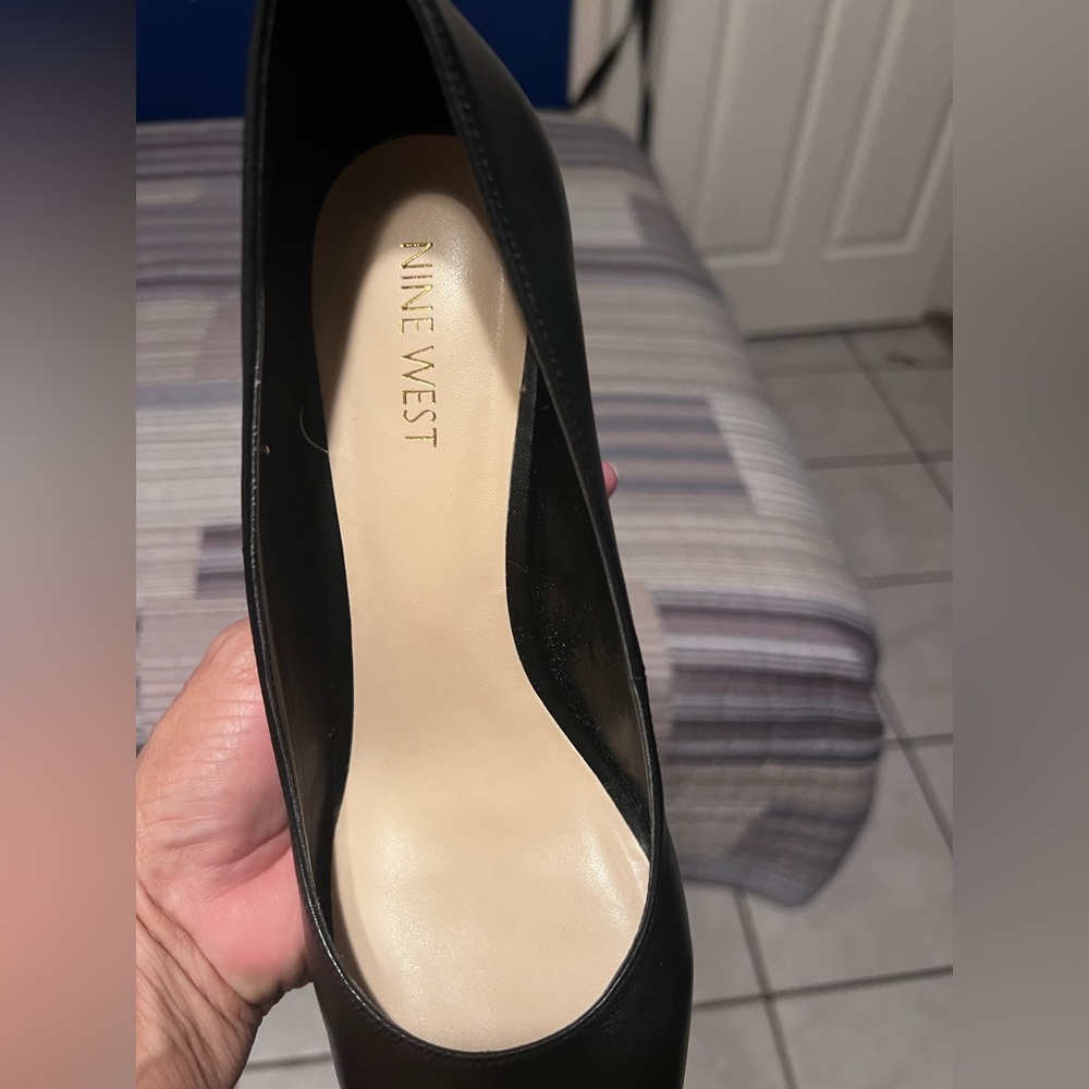 Black Pump - image 8